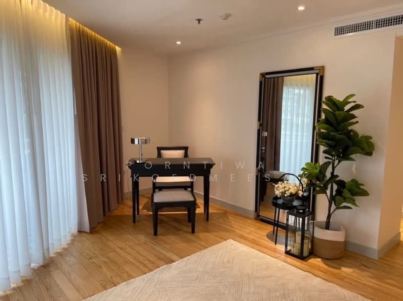 Baan Suanpetch, Bangkok, 18 Soi Sukhumvit 39, Khlong Tan Nua, Watthana, Bangkok, 2 Bedrooms, 130 sqm, Condo For Rent, by Porntiwa Srikoedmeesak, 500186741 - DDproperty.com