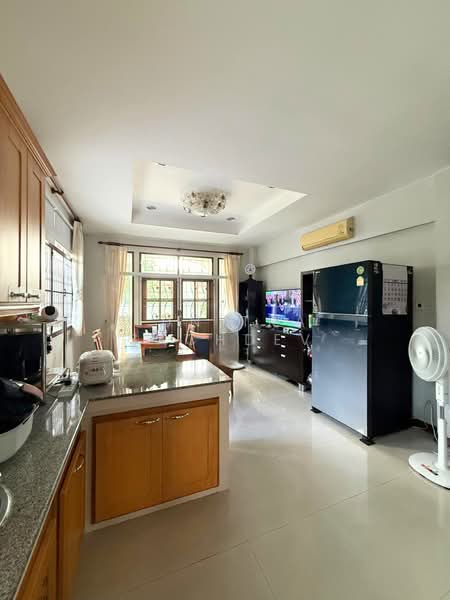 หมู่บ้านชลัฐฐา ซอยศรีนครินทร์ 24, กรุงเทพ, พัฒนาการ, สวนหลวง, กรุงเทพ, 324 ตร.ม., บ้านเดี่ยว ขาย, โดย Sunitra Sachdev, 500186746 - DDproperty.com