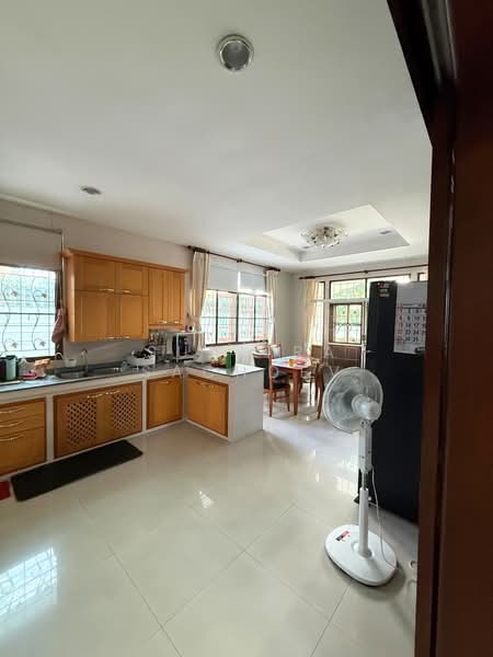 หมู่บ้านชลัฐฐา ซอยศรีนครินทร์ 24, Bangkok, Phatthanakan, Suan Luang, Bangkok, 5 Bedrooms, 324 sqm, Single Detached House For Sale, by Sunitra Sachdev, 500186746 - DDproperty.com