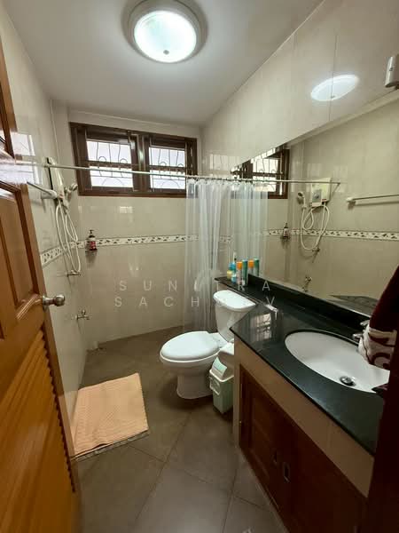 หมู่บ้านชลัฐฐา ซอยศรีนครินทร์ 24, Bangkok, Phatthanakan, Suan Luang, Bangkok, 5 Bedrooms, 324 sqm, Single Detached House For Sale, by Sunitra Sachdev, 500186746 - DDproperty.com