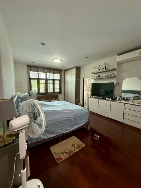 หมู่บ้านชลัฐฐา ซอยศรีนครินทร์ 24, Bangkok, Phatthanakan, Suan Luang, Bangkok, 5 Bedrooms, 324 sqm, Single Detached House For Sale, by Sunitra Sachdev, 500186746 - DDproperty.com