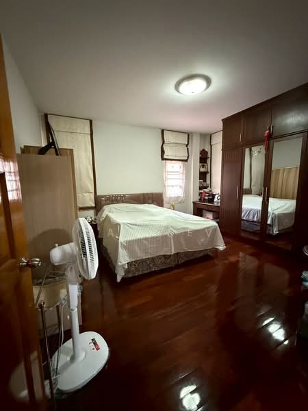 หมู่บ้านชลัฐฐา ซอยศรีนครินทร์ 24, Bangkok, Phatthanakan, Suan Luang, Bangkok, 5 Bedrooms, 324 sqm, Single Detached House For Sale, by Sunitra Sachdev, 500186746 - DDproperty.com