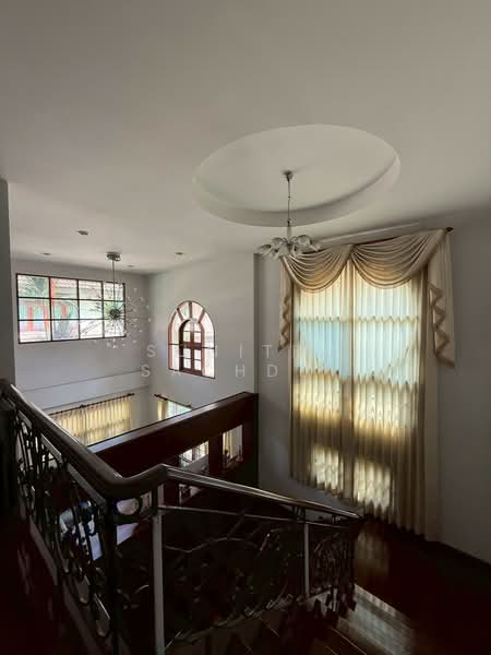 หมู่บ้านชลัฐฐา ซอยศรีนครินทร์ 24, Bangkok, Phatthanakan, Suan Luang, Bangkok, 5 Bedrooms, 324 sqm, Single Detached House For Sale, by Sunitra Sachdev, 500186746 - DDproperty.com