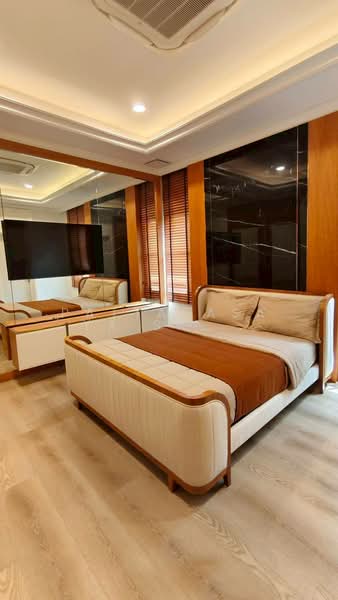 Nantawan Rama 9 - New Krungthepkreetha, Bangkok, Saphan Sung, Saphan Sung, Bangkok, 5 Bedrooms, 450 sqm, Single Detached House For Sale, by Pattarasaya Sripirom, 500186754 - DDproperty.com