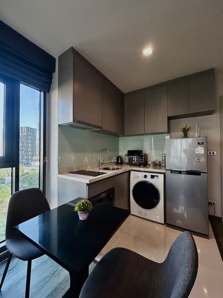 Rhythm Sukhumvit 36-38, Bangkok, 55 Soi Sukhumvit 36, Sukhumvit Road, Phra Kanong, Khlong Toei, Bangkok, 1 Bedroom, 49 sqm, Condo For Sale, by Rattanathorn Saetae, 500186764 - DDproperty.com
