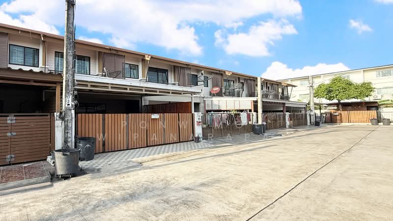 Pruksa Ville 57 Pattanakarn, Bangkok, Soi Pattanakarn 38, Suan Luang, Suan Luang, Bangkok, 3 Bedrooms, 120 sqm, Townhouse For Rent, by Ponwimol Wipanarapai, 500186781 - DDproperty.com