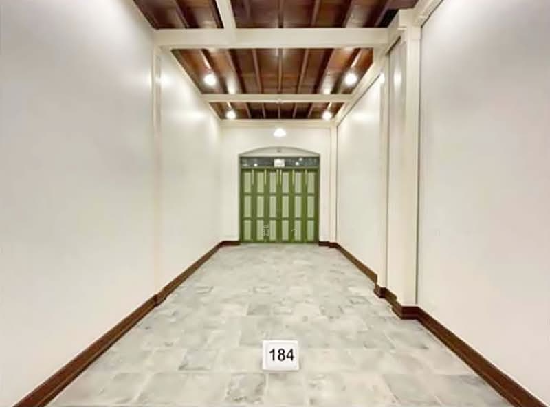 Space For Rent 97-204 sqm Yaowarat Road near Grand China Hotel and MRT Sam Yot, Bangkok, เยาวราช, Chakkrawat, Samphanthawong, Bangkok, , 204 sqm, Retail Space For Rent, by Chanitnun Mewongukote, 500186802 - DDproperty.com