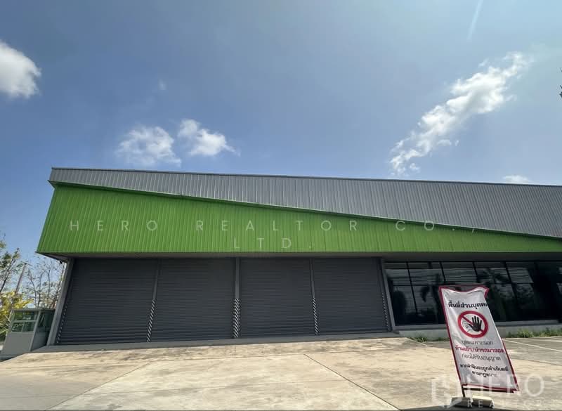 For Rent Showroom 615 sqm on Bang Na-Trad Frontage Road Bang Pakong, Chachoengsao HRE00395, Chachoengsao, Hom Sil, Bang Pakong, Chachoengsao, , 615 sqm, Warehouse/Factory For Rent, by Hero Realtor Co., Ltd., 500186856 - DDproperty.com