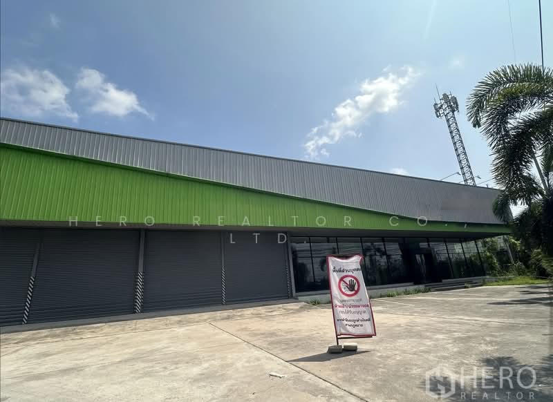 For Rent Showroom 615 sqm on Bang Na-Trad Frontage Road Bang Pakong, Chachoengsao HRE00395, Chachoengsao, Hom Sil, Bang Pakong, Chachoengsao, , 615 sqm, Warehouse/Factory For Rent, by Hero Realtor Co., Ltd., 500186856 - DDproperty.com