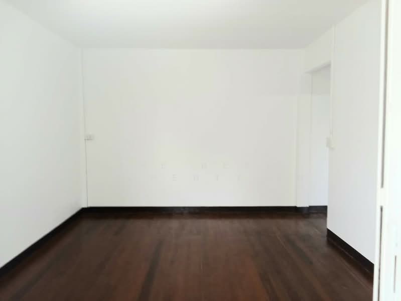 หมู่บ้านเคหะร่มเกล้า ลาดกระบัง, Bangkok, Khlong Song Ton Nun, Lat Krabang, Bangkok, 3 Bedrooms, 100 sqm, Townhouse For Sale, by The Best Property นิด, 500186885 - DDproperty.com