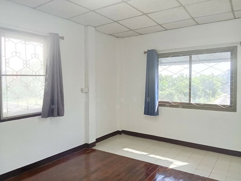 หมู่บ้านเคหะร่มเกล้า ลาดกระบัง, Bangkok, Khlong Song Ton Nun, Lat Krabang, Bangkok, 3 Bedrooms, 100 sqm, Townhouse For Sale, by The Best Property นิด, 500186885 - DDproperty.com