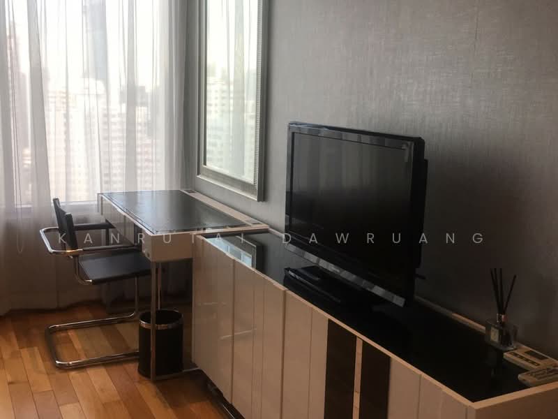 The Emporio Place, Bangkok, 93 Soi Sukhumvit 24, Sukhumvit Road, Khong Tan, Khlong Toei, Bangkok, 2 Bedrooms, 106 sqm, Condo For Sale, by Kanrutai Dawruang, 500186889 - DDproperty.com
