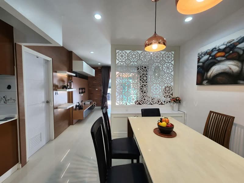 Patio Pattanakarn 38, Bangkok, Soi Phatthanakan 38 Phatthanakan Road, Suan Luang, Suan Luang, Bangkok, 3 Bedrooms, 160 sqm, Townhouse For Rent, by Sunitra Sachdev, 500186938 - DDproperty.com
