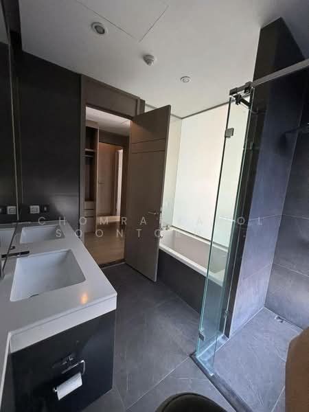 The Esse at Singha Complex, Bangkok, 1788 New Petchaburi Rd, Khlongtoei Nua, Watthana, Bangkok, 2 Bedrooms, 77 sqm, Condo For Sale, by Chomratkamol Soontorntarawong (Gor), 500186955 - DDproperty.com