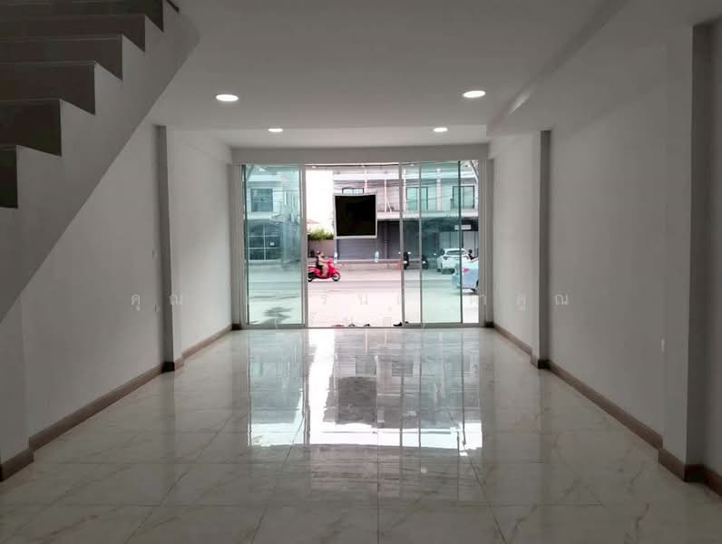 ทาวน์โฮม 3 ชั้น 43 ตร.ว. ทาวน์โฮม ใกล้ตลาดนานาเจริญ ถนนรังสิต-นครนายก, Pathum Thani, Khu Khot, Lam Luk Ka, Pathum Thani, 3 Bedrooms, 180 sqm, Townhouse For Sale, by คุณ การันต์ ค้ำคูณ (รันต์), 500186958 - DDproperty.com