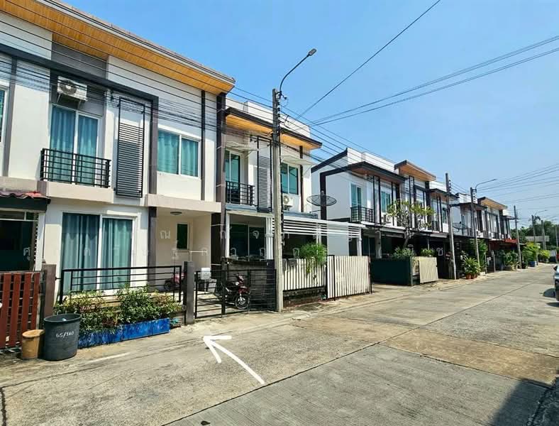 Gusto Townhome Thanamnon – Rama 5 : กัสโต้ ทาวน์โฮม ท่าน้ำนนท์ – พระราม 5, นนทบุรี, ถ.สายท่าน้ำนนท์, บางศรีเมือง, เมืองนนทบุรี, นนทบุรี, 118 ตร.ม., ทาวน์เฮ้าส์ ขาย, โดย คุณ ณัจภสิญาค์ ศุภควัษฐ์กาญกุล (ณิชชา), 500186985 - DDproperty.com