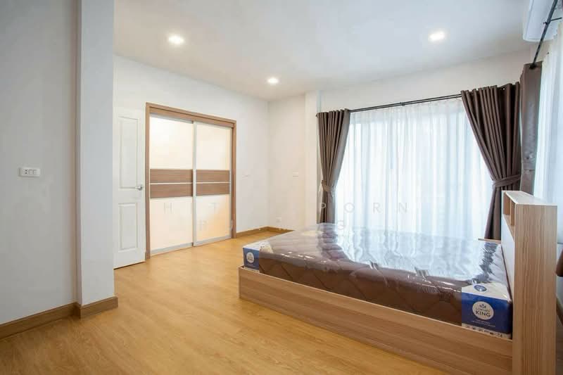 Casa Ville Watcharapon, Bangkok, Watcharapol Road, Sai Mai, Sai Mai, Bangkok, 4 Bedrooms, 260 sqm, Single Detached House For Rent, by Phitchaporn Buamag, 500187023 - DDproperty.com