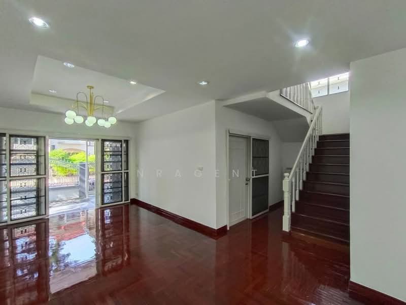 Flora Ville Park City Suwinthawong, Bangkok, Suwinthawong Road, Lam Phak Chi, Nong Chok, Bangkok, 3 Bedrooms, 150 sqm, Single Detached House For Sale, by NRagent, 500187037 - DDproperty.com