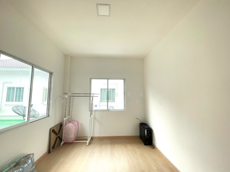 ประภัสสร แกรนด์วิลล์ 24, Chon Buri (Pattaya), Bang Nang, Phan Thong, Chon Buri (Pattaya), 3 Bedrooms, 100 sqm, Semi-Detached House (Twin House) For Sale, by The Best Property นุ่น, 500187093 - DDproperty.com