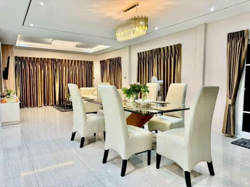 4 Bedroom Pool Villa for Sale in East Pattaya, Chon Buri (Pattaya), Bang Lamung, Bang Lamung (Pattaya), Chon Buri (Pattaya), 4 Bedrooms, 400 sqm, Villa For Sale, by PLC real estate, 500187101 - DDproperty.com