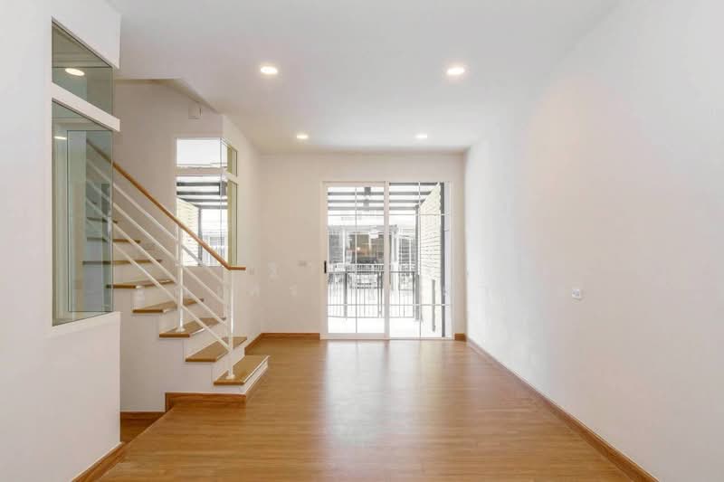 Golden Town 2 Onnut-Pattanakarn, Bangkok, 189 Soi On Nut 65 Yaek 14, Prawet, Prawet, Bangkok, 3 Bedrooms, 79 sqm, Townhouse For Sale, by Tharnavee Tharnasetthadakul, 500187162 - DDproperty.com