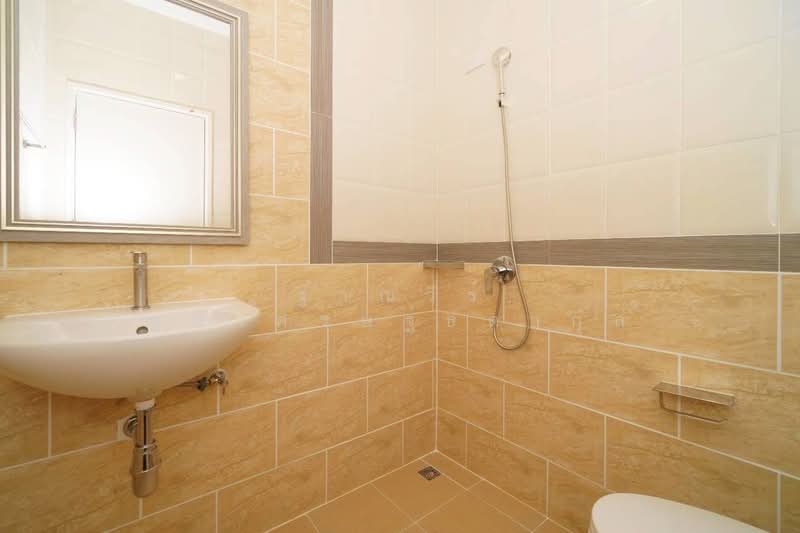 Golden Town 2 Onnut-Pattanakarn, Bangkok, 189 Soi On Nut 65 Yaek 14, Prawet, Prawet, Bangkok, 3 Bedrooms, 79 sqm, Townhouse For Sale, by Tharnavee Tharnasetthadakul, 500187162 - DDproperty.com