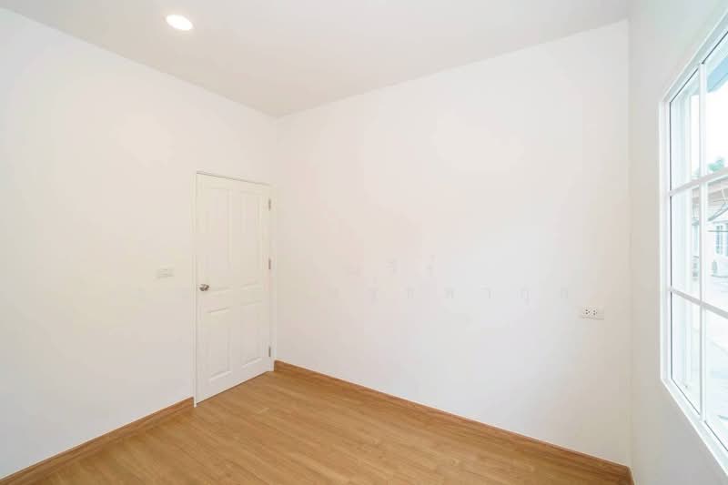 Golden Town 2 Onnut-Pattanakarn, Bangkok, 189 Soi On Nut 65 Yaek 14, Prawet, Prawet, Bangkok, 3 Bedrooms, 79 sqm, Townhouse For Sale, by Tharnavee Tharnasetthadakul, 500187162 - DDproperty.com