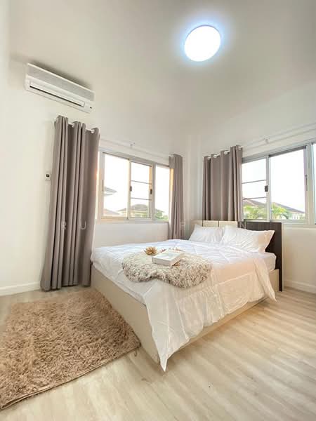 บ้านในโครงการ ให้เช่า – ใกล้เซ็นทรัลเฟสติวัลเพียง 5 นาที ค่าเช่า 33,000 บาท / เดือน No.6H173, Chiang Mai, San Sai Noi, San Sai, Chiang Mai, 4 Bedrooms, 150 sqm, Single Detached House For Rent, by Rutchaporn Tunsiri, 500187184 - DDproperty.com