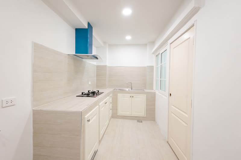 Golden Town 3 Bangna-Suanluang : โกลเด้น ทาวน์ 3 บางนา-สวนหลวง, กรุงเทพ, ถนนกาญจนาภิเษก, ประเวศ, ประเวศ, กรุงเทพ, 79 ตร.ม., ทาวน์เฮ้าส์ ขาย, โดย ฐาณวีร์ ฐณเศรษฐ์ธดากุล, 500187191 - DDproperty.com