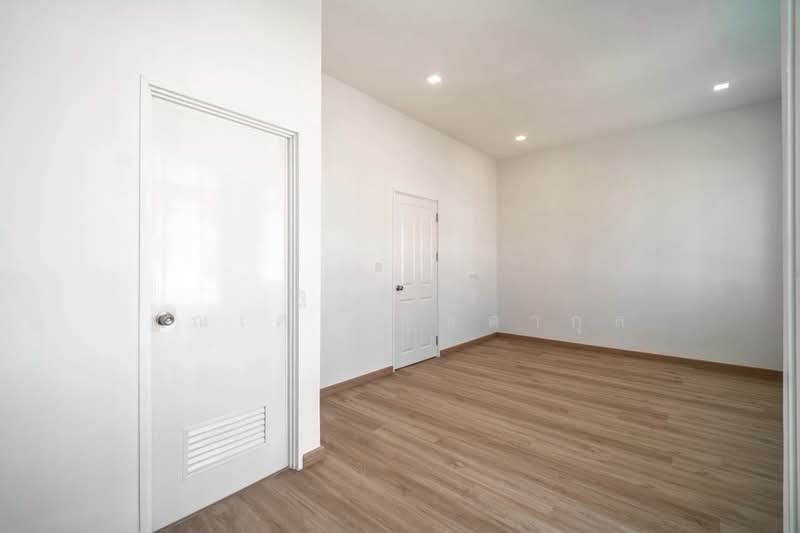 Golden Town Bangna-Suanluang, Bangkok, Kanchanapisek Road, Dok Mai, Prawet, Bangkok, 4 Bedrooms, 87 sqm, Townhouse For Sale, by Tharnavee Tharnasetthadakul, 500187204 - DDproperty.com