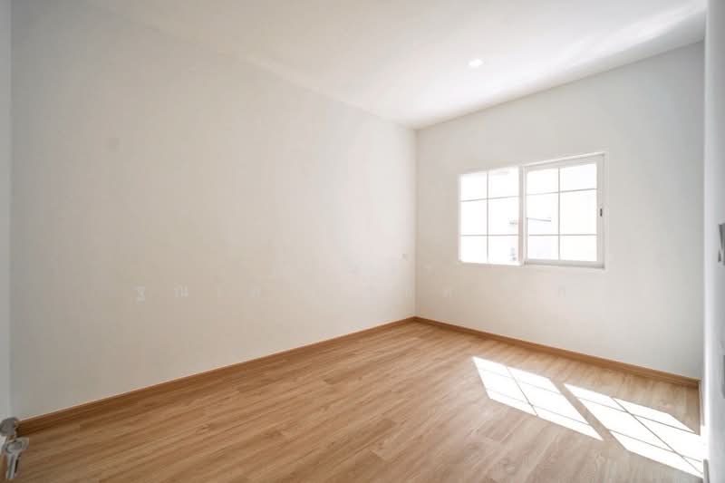 Golden Town Bangna-Suanluang, Bangkok, Kanchanapisek Road, Dok Mai, Prawet, Bangkok, 4 Bedrooms, 87 sqm, Townhouse For Sale, by Tharnavee Tharnasetthadakul, 500187204 - DDproperty.com