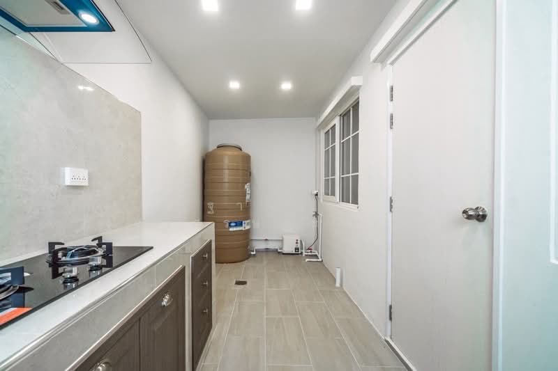 Golden Town Bangna-Suanluang, Bangkok, Kanchanapisek Road, Dok Mai, Prawet, Bangkok, 4 Bedrooms, 87 sqm, Townhouse For Sale, by Tharnavee Tharnasetthadakul, 500187204 - DDproperty.com