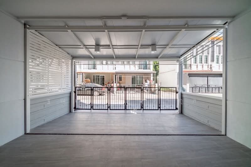 Golden Town Bangna-Suanluang, Bangkok, Kanchanapisek Road, Dok Mai, Prawet, Bangkok, 4 Bedrooms, 87 sqm, Townhouse For Sale, by Tharnavee Tharnasetthadakul, 500187204 - DDproperty.com