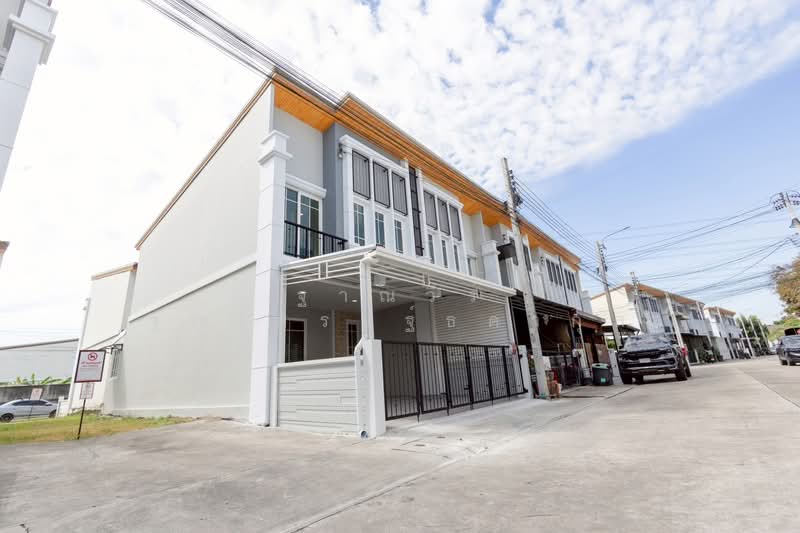 Golden Town Bangna-Suanluang, Bangkok, Kanchanapisek Road, Dok Mai, Prawet, Bangkok, 4 Bedrooms, 87 sqm, Townhouse For Sale, by Tharnavee Tharnasetthadakul, 500187204 - DDproperty.com