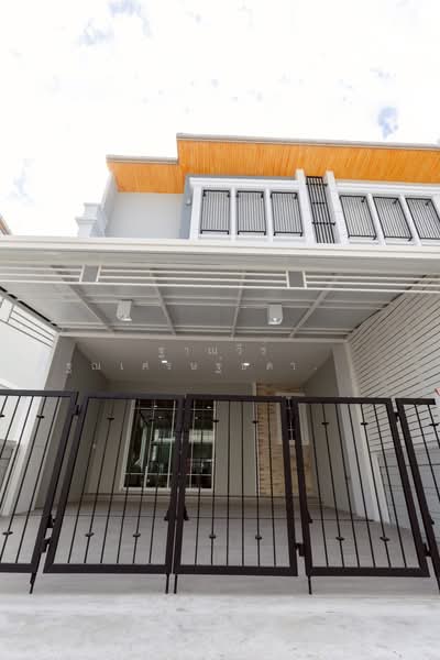 Golden Town Bangna-Suanluang, Bangkok, Kanchanapisek Road, Dok Mai, Prawet, Bangkok, 4 Bedrooms, 87 sqm, Townhouse For Sale, by Tharnavee Tharnasetthadakul, 500187204 - DDproperty.com