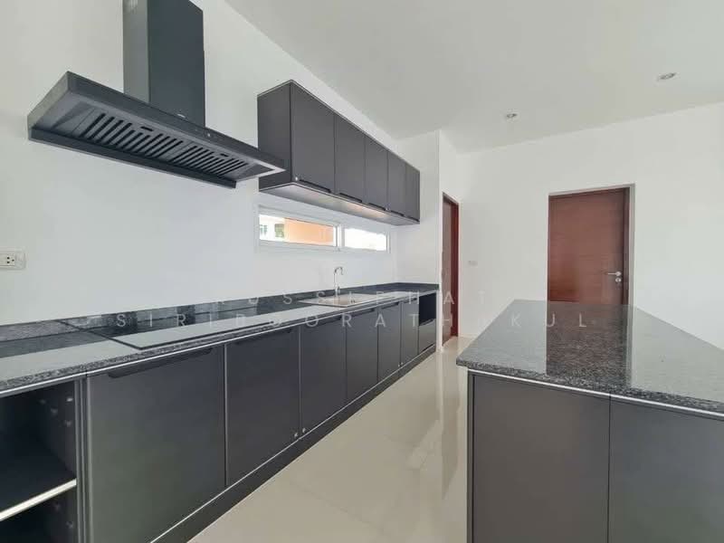 Seabreeze Villa Pattaya, Chon Buri (Pattaya), ถนนสุขุมวิท, Bang Lamung, Bang Lamung (Pattaya), Chon Buri (Pattaya), 5 Bedrooms, 330 sqm, Single Detached House For Sale, by Russiphat Siriboorathakul, 500187207 - DDproperty.com