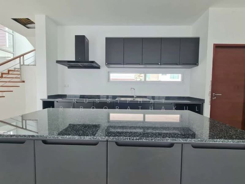 Seabreeze Villa Pattaya : ซีบรีส วิลล่า พัทยา, ชลบุรี, Sukhumvit Road, บางละมุง, บางละมุง, ชลบุรี, 330 ตร.ม., บ้านเดี่ยว ขาย, โดย Russiphat Siriboorathakul, 500187207 - DDproperty.com