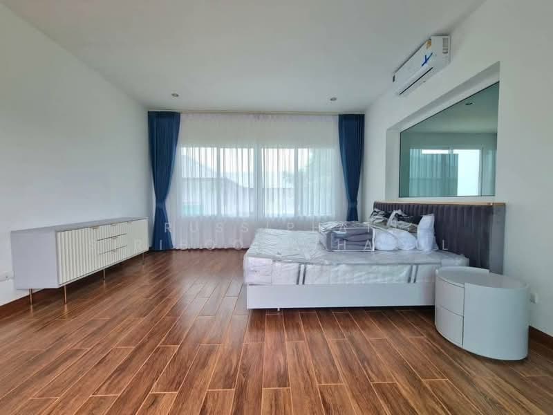 Seabreeze Villa Pattaya, Chon Buri (Pattaya), ถนนสุขุมวิท, Bang Lamung, Bang Lamung (Pattaya), Chon Buri (Pattaya), 5 Bedrooms, 330 sqm, Single Detached House For Sale, by Russiphat Siriboorathakul, 500187207 - DDproperty.com