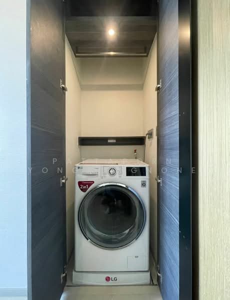 The Esse Asoke, Bangkok, 333 Soi Sukhumvit 21, Sukhumvit Road, Khlongtoei Nua, Watthana, Bangkok, 1 Bedroom, 45 sqm, Condo For Rent, by Pattaporn Yongsungnone, 500187225 - DDproperty.com