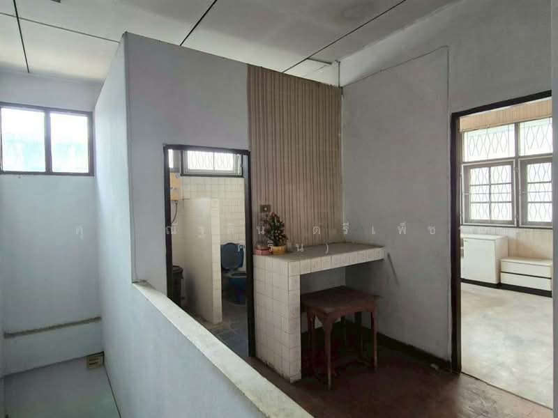 ทาวน์เฮ้าส์ 2 ชั้น 34 ตร.ว. หมู่บ้านพรไพลิน ใกล้ตลาดโชคชัยสี่ ซอยลาดพร้าว35/1, กรุงเทพ, ลาดยาว, จตุจักร, กรุงเทพ, 140 ตร.ม., ทาวน์เฮ้าส์ ขาย, โดย คุณ ณัฐสิน ตรีเพ็ชร (คิริน), 500187238 - DDproperty.com