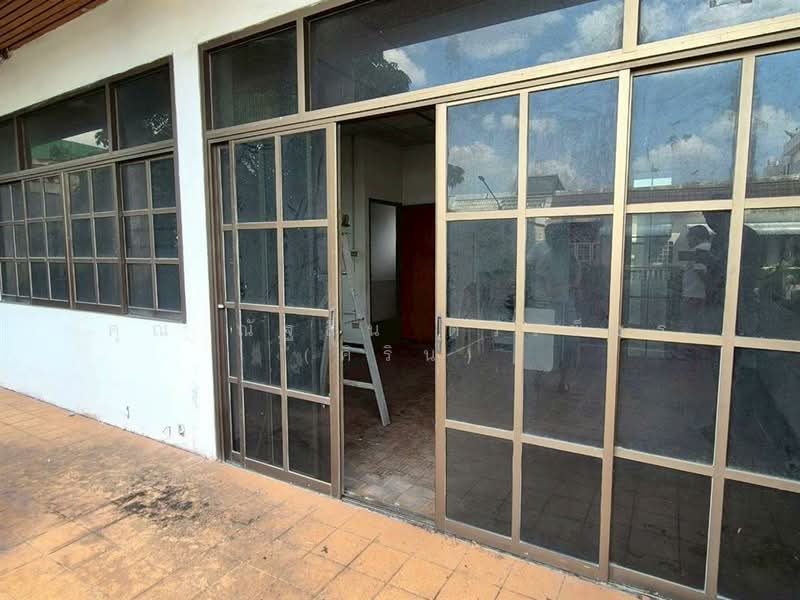 ทาวน์เฮ้าส์ 2 ชั้น 34 ตร.ว. หมู่บ้านพรไพลิน ใกล้ตลาดโชคชัยสี่ ซอยลาดพร้าว35/1, Bangkok, Lat Yao, Chatuchak, Bangkok, 2 Bedrooms, 140 sqm, Townhouse For Sale, by คุณ ณัฐสิน ตรีเพ็ชร (คิริน), 500187238 - DDproperty.com