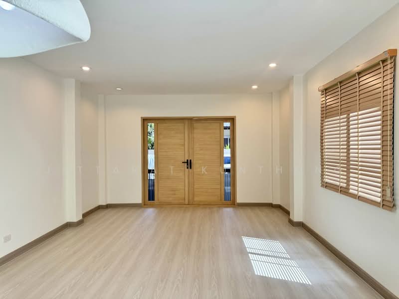 My Place Watcharapol, Bangkok, Sai Mai, Sai Mai, Bangkok, 4 Bedrooms, 210 sqm, Single Detached House For Sale, by Thanyathita Nalinratphokin, 500187257 - DDproperty.com