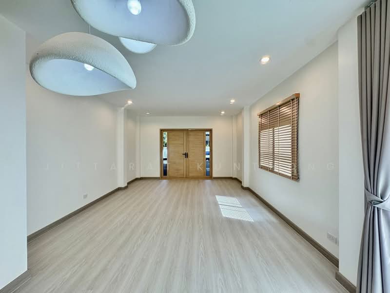 My Place Watcharapol, Bangkok, Sai Mai, Sai Mai, Bangkok, 4 Bedrooms, 210 sqm, Single Detached House For Sale, by Thanyathita Nalinratphokin, 500187257 - DDproperty.com