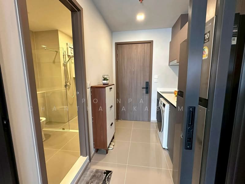Life Phahon-Ladprao, Bangkok, 996 Phahonyothin Road, Jom Phon, Chatuchak, Bangkok, Studio, 29 sqm, Condo For Rent, by Pornpan Chantharakasemchai, 500187289 - DDproperty.com
