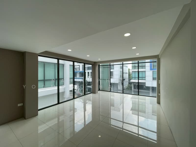 Nirvana Beyond Kaset-Nawamin, Bangkok, Khlong Lam Chiak Road, Nuan Chan, Bueng Kum, Bangkok, 1 Bedroom, 68 sqm, Single Detached House For Sale, by NATTAPHONG Yodmanotham (K. Book), 500187324 - DDproperty.com