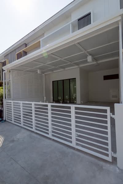 The Connect Suanluang-Onnut, Bangkok, Soi 67, Chalerm Phrakiat Rama 9 Road, Prawet, Prawet, Bangkok, 3 Bedrooms, 72 sqm, Townhouse For Sale, by Tharnavee Tharnasetthadakul, 500187331 - DDproperty.com