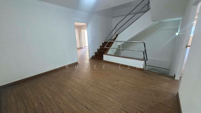 หมู่บ้านกฤษณา กรุงเทพกรีฑา 15, กรุงเทพ, กรุงเทพกรีฑา, สะพานสูง, สะพานสูง, กรุงเทพ, 864 ตร.ม., สำนักงาน ให้เช่า, โดย Jarunee (Ja), 500187355 - DDproperty.com