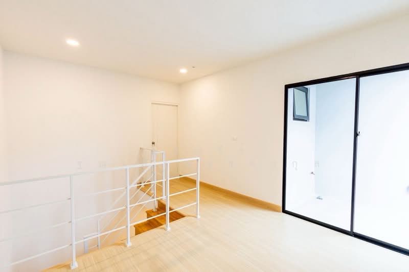 Baan Klang Muang Rama 9-On Nut, Bangkok, Bangkok-Chonburi New Road, Prawet, Prawet, Bangkok, 3 Bedrooms, 74 sqm, Townhouse For Sale, by Tharnavee Tharnasetthadakul, 500187369 - DDproperty.com