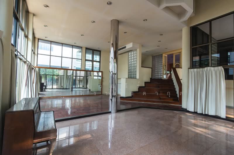 บ้านเลขที่ 23 ซอยสุขุมวิท 24, Bangkok, Khong Tan, Khlong Toei, Bangkok, 7 Bedrooms, 920 sqm, Single Detached House For Rent, by Tharnavee Tharnasetthadakul, 500187395 - DDproperty.com