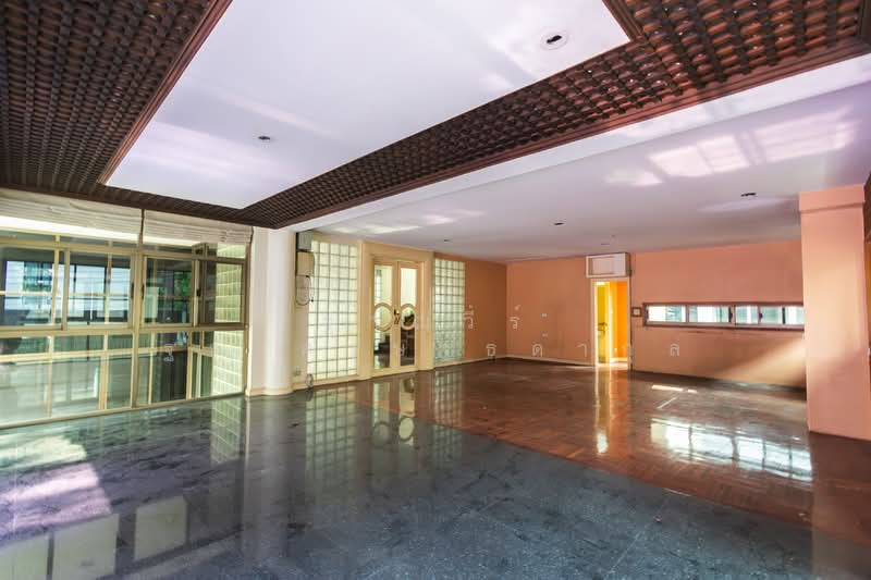 บ้านเลขที่ 23 ซอยสุขุมวิท 24, Bangkok, Khong Tan, Khlong Toei, Bangkok, 7 Bedrooms, 920 sqm, Single Detached House For Rent, by Tharnavee Tharnasetthadakul, 500187395 - DDproperty.com